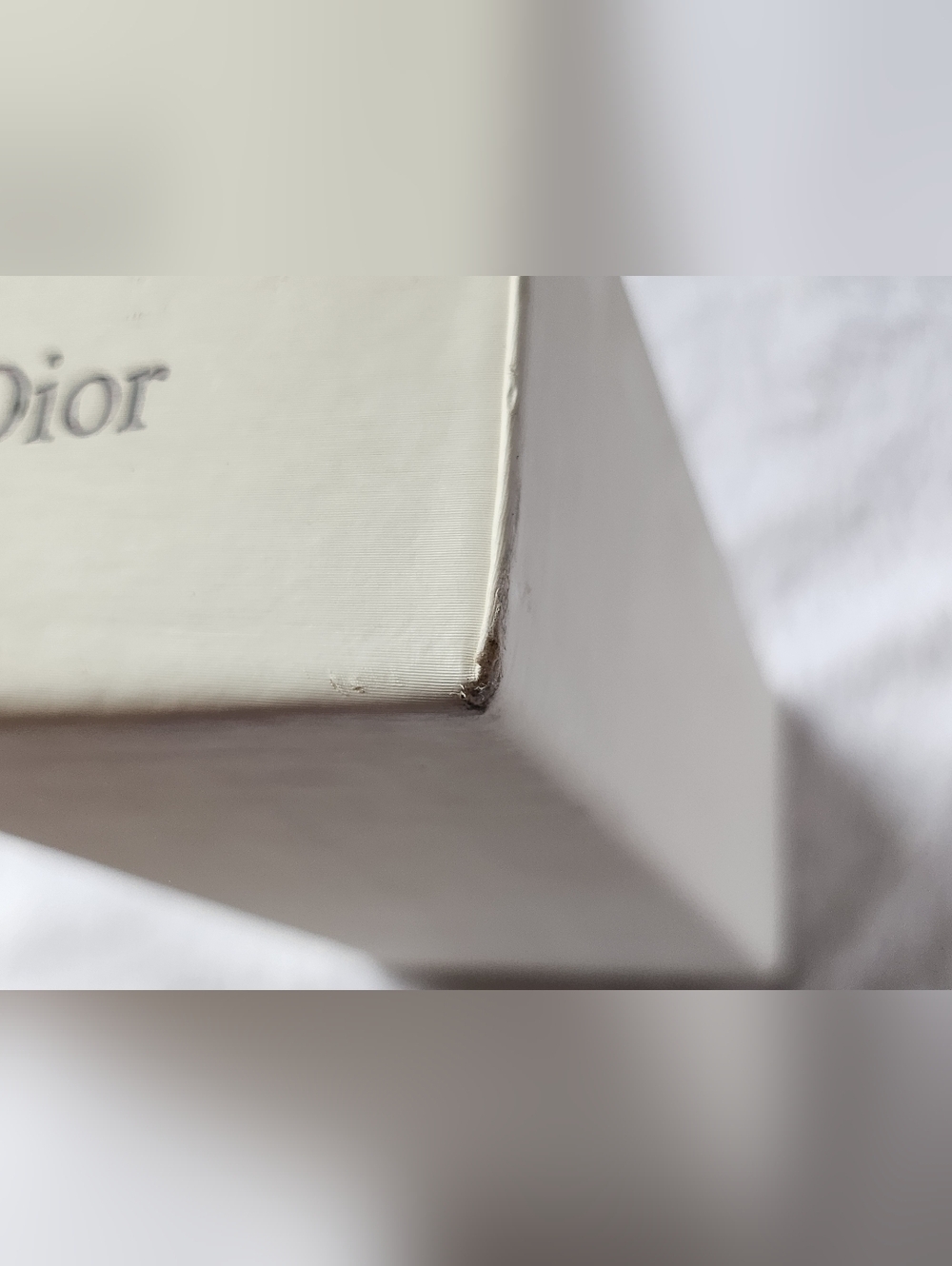 Dior Sunglass Case & Dust Bag White And Gray - Picture 7 of 13